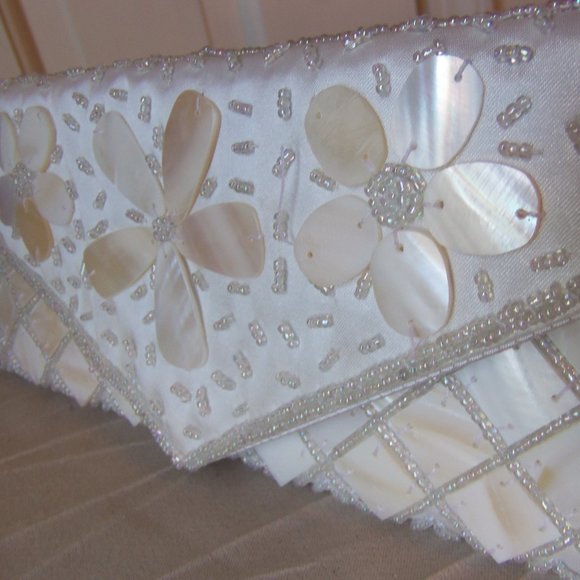 NWT Mod by Design Mother of Pearl Clutch - Picture 3 of 12